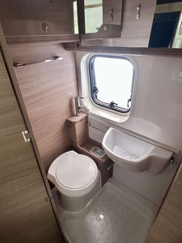 VENDUTO MC LOUIS MENFYS 3 MAX S-LINE - immagine 18